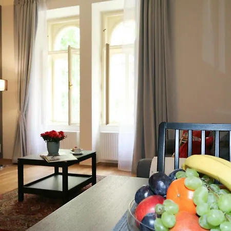 Vinohrady Moravska Apartment