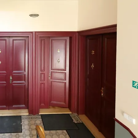Vinohrady Moravska Apartamento *