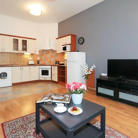 Vinohrady Moravska Apartamento *